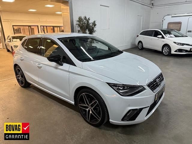 Wit Occasion 2020 Seat Ibiza FR Hatchback | € 15.900 (Eerlijke prijs) - Afbeelding 1/4