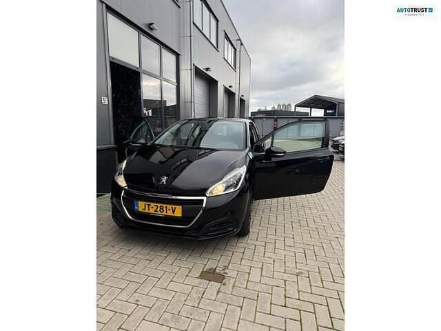 Zwart (metallic) Gebruikt 2016 Peugeot 208 Active Hatchback | € 5.950 (Eerlijke prijs) - Afbeelding 1/4