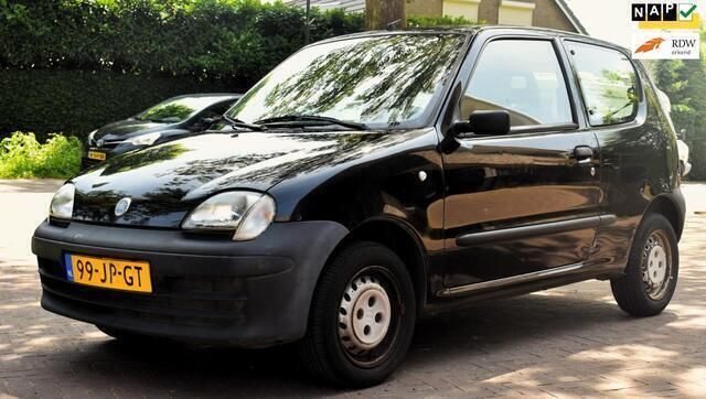 Zwart Gebruikt 2002 Fiat Seicento S Hatchback | € 999 (Eerlijke prijs) - Afbeelding 1/4