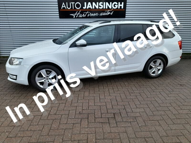 Wit Gebruikt 2014 Skoda Octavia Ambition Stationwagen | € 8.995 (Iets duurder) - Afbeelding 1/4