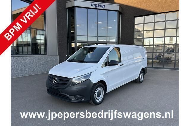 Wit Gebruikt 2022 Mercedes Vito MPV | € 25.900 (Eerlijke prijs) - Afbeelding 1/4