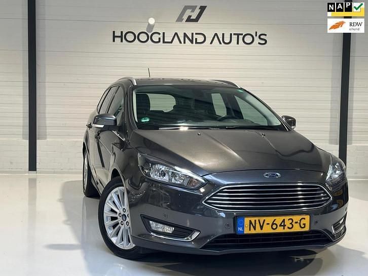 Grijs Gebruikt 2017 Ford Focus Titanium Stationwagen | € 7.950 (Goede deal) - Afbeelding 1/4