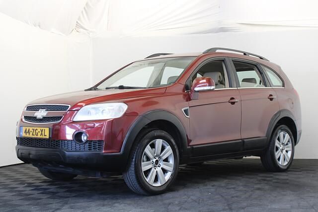 Rood Gebruikt 2008 Chevrolet Captiva SUV | € 4.350 (Eerlijke prijs) - Afbeelding 1/4