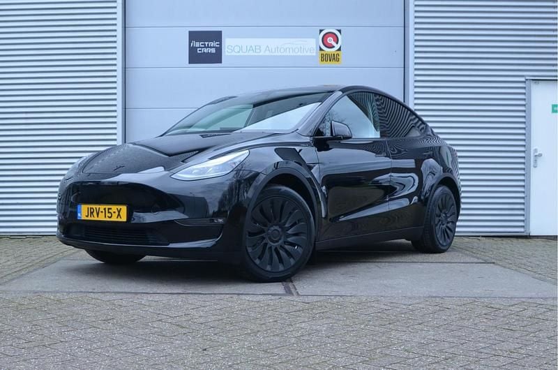 Zwart Gebruikt 2023 Tesla Model Y Long Range AWD SUV | € 39.999 (Eerlijke prijs) - Afbeelding 1/4