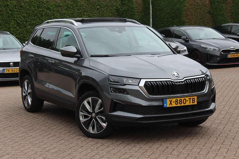 Grijs Gebruikt 2023 Skoda Karoq Business Line SUV | € 33.750 (Eerlijke prijs) - Afbeelding 1/4