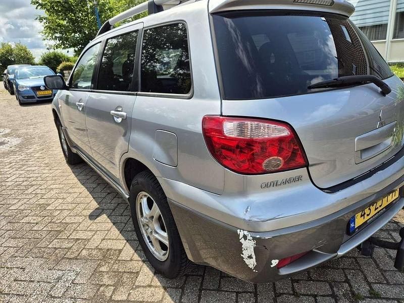 Occasion Mitsubishi Outlander Invite+ 136 PK (100 kW) 2008 Zilver SUV