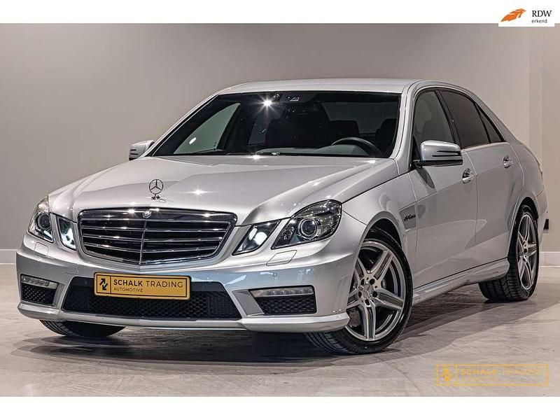 Grijs Gebruikt 2010 Mercedes E63 AMG AMG Sedan | € 49.950 - Afbeelding 1/4