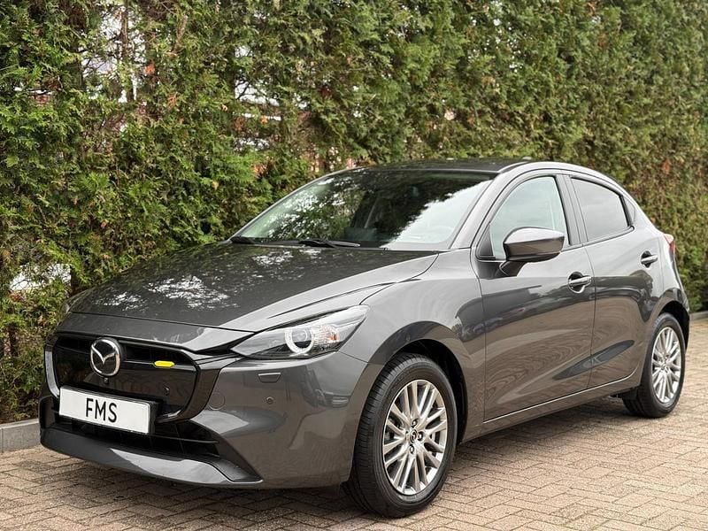 Grijs Gebruikt 2024 Mazda 2 Exclusive-Line Hatchback | € 21.890 (Eerlijke prijs) - Afbeelding 1/4
