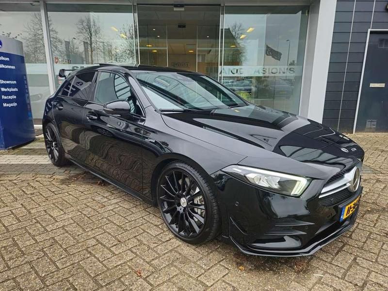 Occasion Mercedes A35 AMG AMG 306 PK (225 kW) 2019 Zwart Hatchback