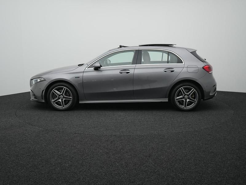 Occasion Mercedes A250 AMG line 218 PK (160 kW) 2021 Grijs Hatchback