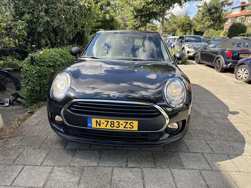 Zwart Gebruikt 2019 Mini One Clubman Chili Stationwagen | € 16.000 (Goede deal) - Afbeelding 1/1