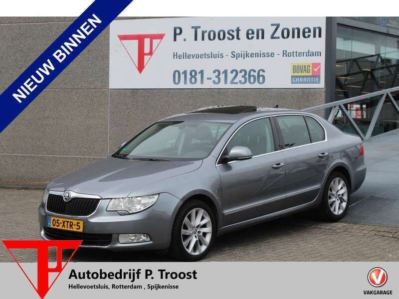 Grijs Gebruikt 2012 Skoda Superb Business Line Hatchback | € 10.950 (Iets duurder) - Afbeelding 1/4