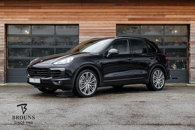 Zwart Gebruikt 2016 Porsche Cayenne S SUV | € 45.950 - Afbeelding 1/4