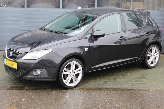 Zwart Gebruikt 2011 Seat Ibiza Sport Hatchback | € 3.749 (Eerlijke prijs) - Afbeelding 1/4