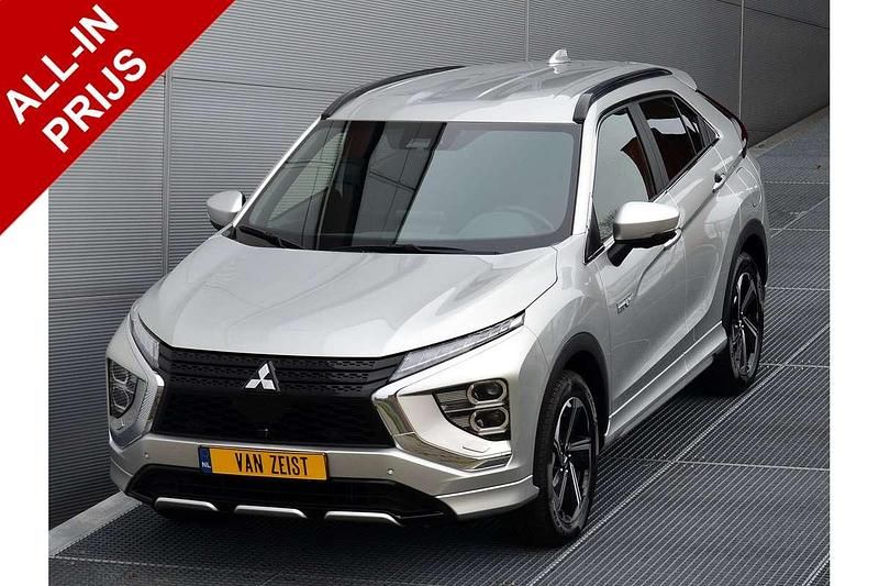 Zilver Occasion 2025 Mitsubishi Eclipse Cross SUV | € 33.650 (Eerlijke prijs) - Afbeelding 1/3