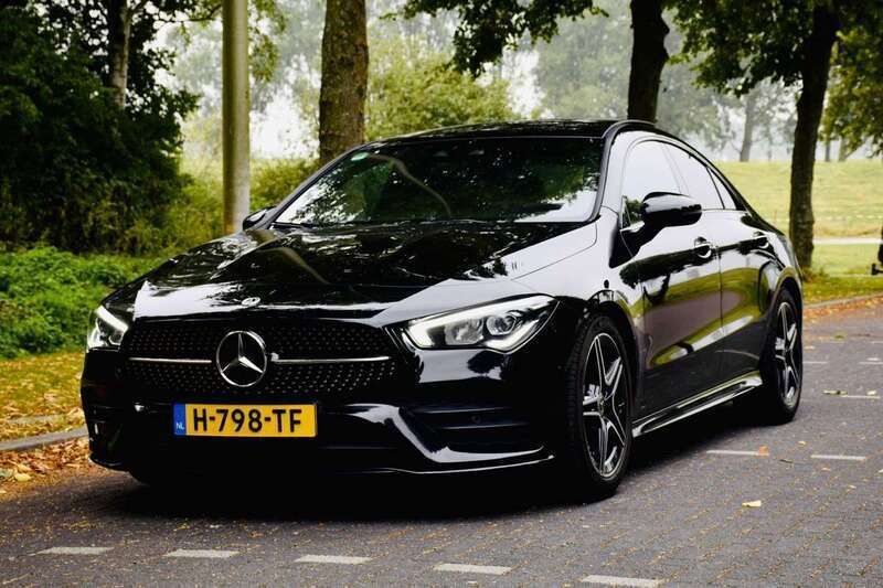 Zwart Gebruikt 2020 Mercedes CLA200 Business Sedan | € 31.000 (Eerlijke prijs) - Afbeelding 1/4