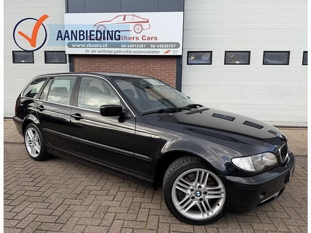 Zwart Occasion 2003 BMW 330 Stationwagen | € 4.999 (Eerlijke prijs) - Afbeelding 1/4