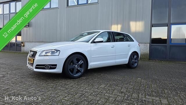 Wit Occasion 2012 Audi A3 Sportback Attraction Hatchback | € 6.250 (Eerlijke prijs) - Afbeelding 1/4