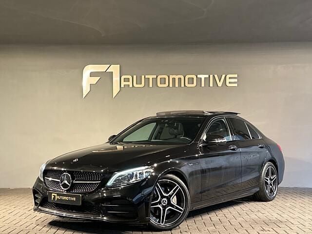 Zwart (metallic) Occasion 2021 Mercedes C180 Business Sedan | € 34.900 (Eerlijke prijs) - Afbeelding 1/3