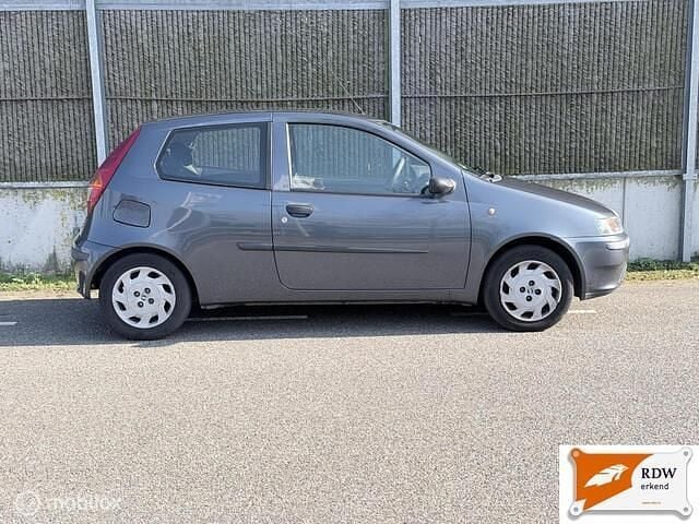 Occasion Fiat Punto Dynamic 80 PK (58 kW) 2003 Grijs Hatchback