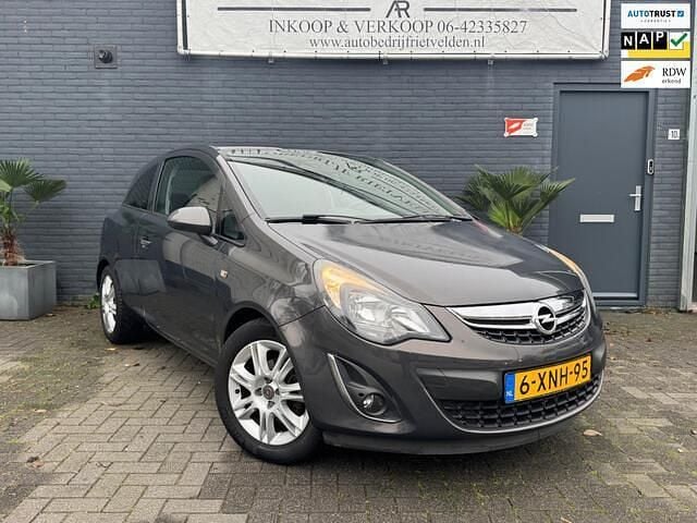 Grijs Gebruikt 2014 Opel Corsa Hatchback | € 4.995 (Goede deal) - Afbeelding 1/4
