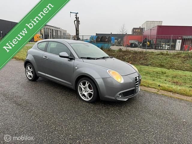 Grijs Gebruikt 2009 Alfa Romeo MiTo Distinctive Hatchback | € 2.250 (Super prijs) - Afbeelding 1/4