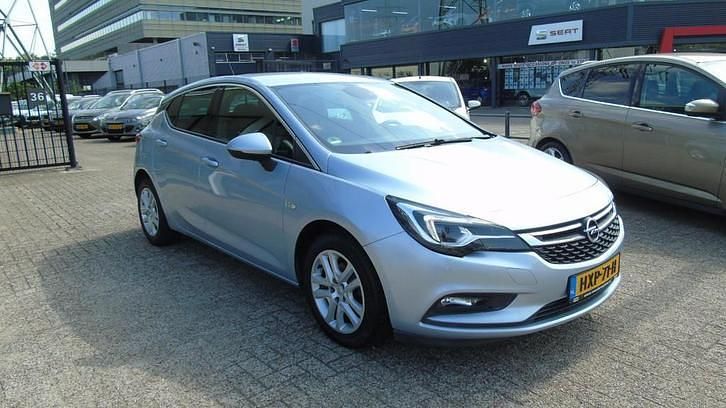 Occasion Opel Astra Innovation 105 PK (77 kW) 2016 Grijs Hatchback