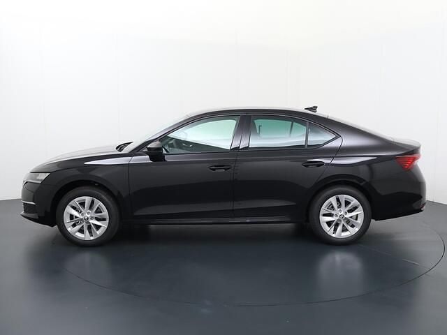 Occasion Skoda Octavia Business Line 116 PK (85 kW) 2025 Zwart, metallic lak Hatchback