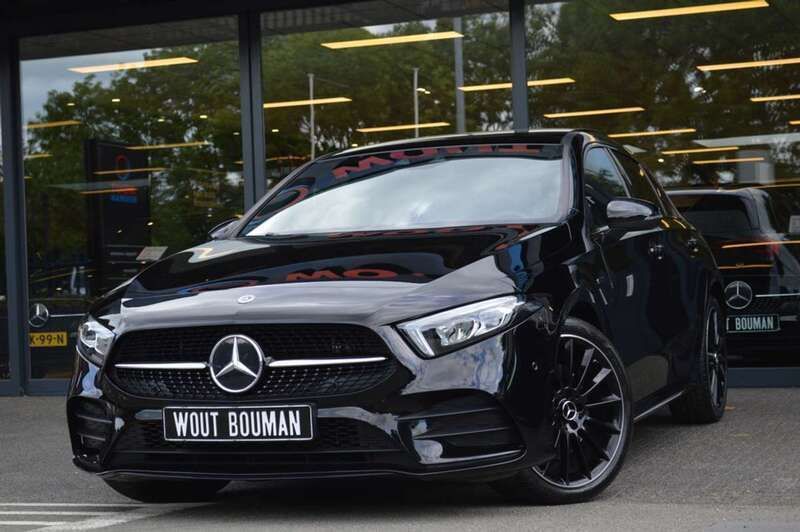Zwart Gebruikt 2020 Mercedes A250 AMG Hatchback | € 30.900 (Iets duurder) - Afbeelding 1/4