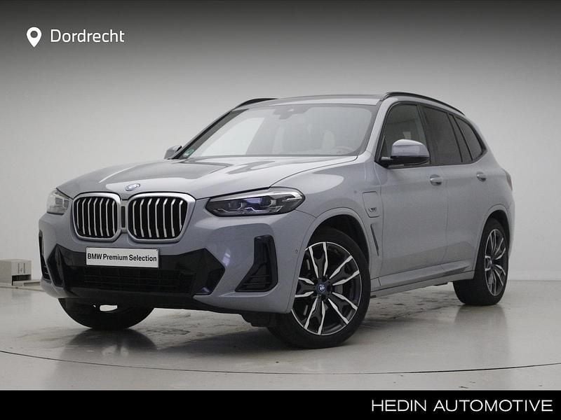 Grijs (metallic) Gebruikt 2022 BMW X3 M Sport SUV | € 46.895 (Eerlijke prijs) - Afbeelding 1/3