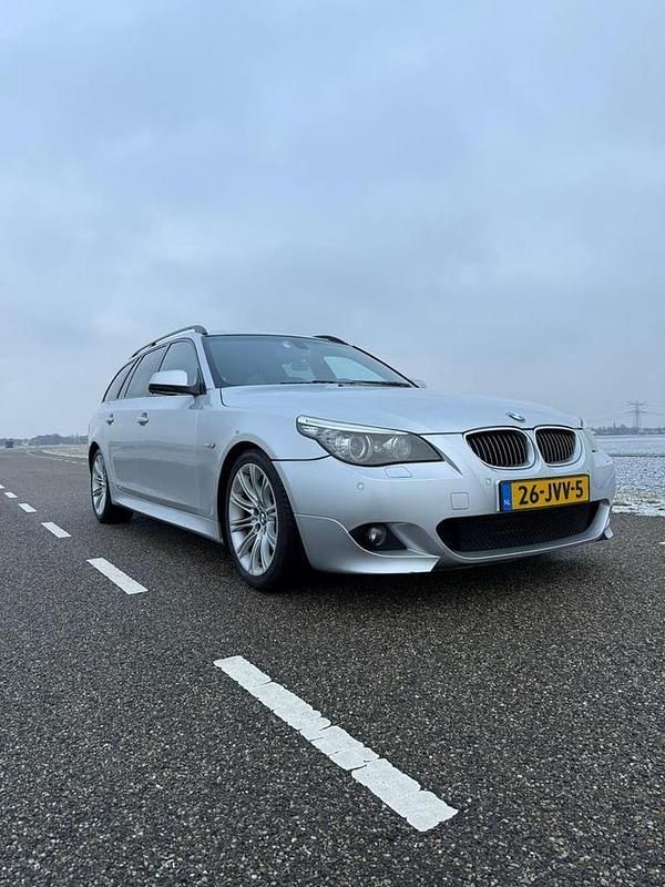 Occasion 2009 BMW 525 Stationwagen | € 7.200 (Eerlijke prijs) - Afbeelding 1/4