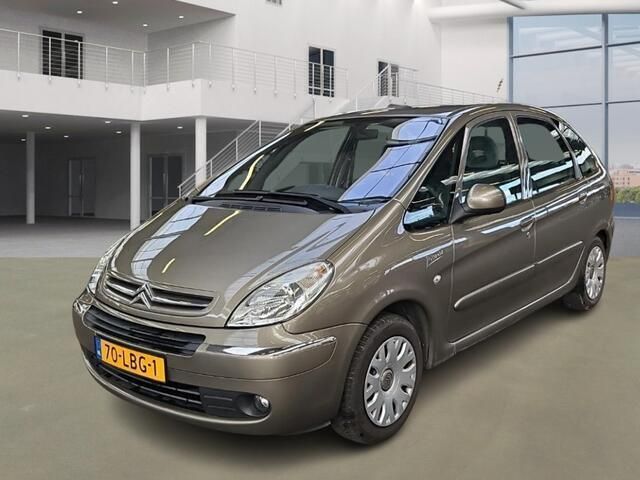 Bruin Gebruikt 2010 Citroën Xsara Picasso MPV | € 2.995 - Afbeelding 1/4