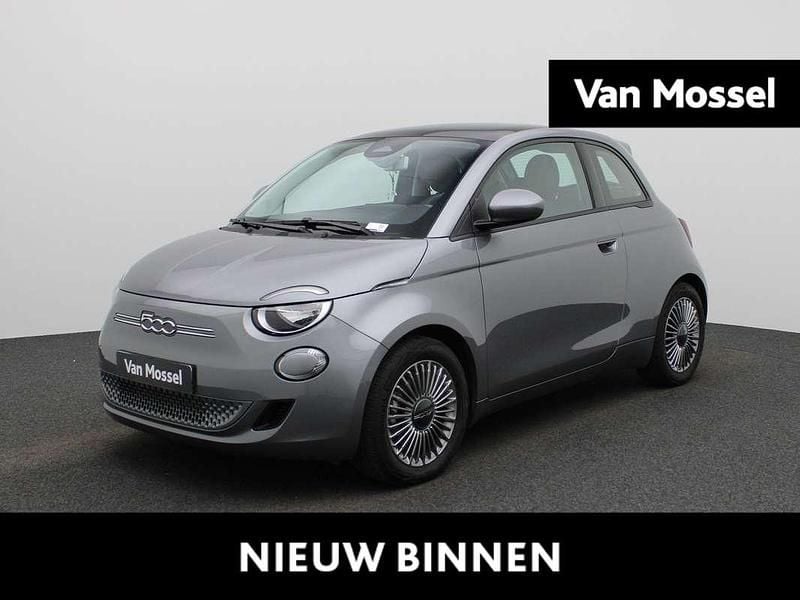 Grijs Gebruikt 2023 Fiat 500e Icon Hatchback | € 19.900 (Eerlijke prijs) - Afbeelding 1/4