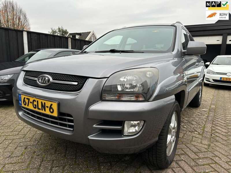 Grijs, metallic lak Gebruikt 2008 Kia Sportage SUV | € 3.950 (Eerlijke prijs) - Afbeelding 1/4