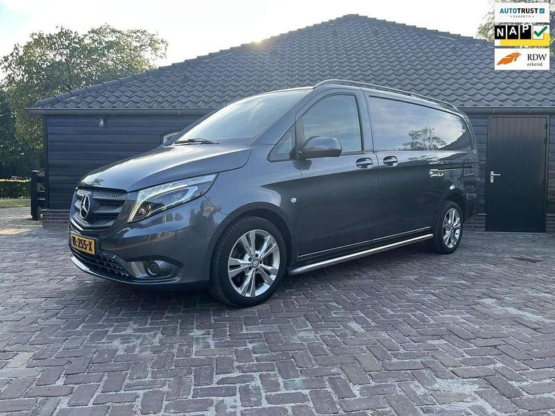 Grijs Gebruikt 2015 Mercedes Vito MPV | € 21.450 (Eerlijke prijs) - Afbeelding 1/4