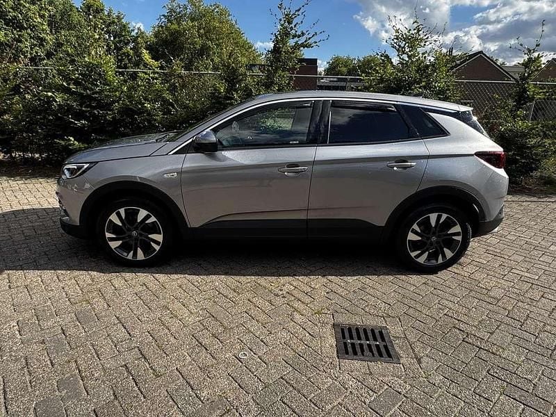 Grijs Gebruikt 2017 Opel Grandland X Innovation SUV | € 12.999 (Duur) - Afbeelding 1/4