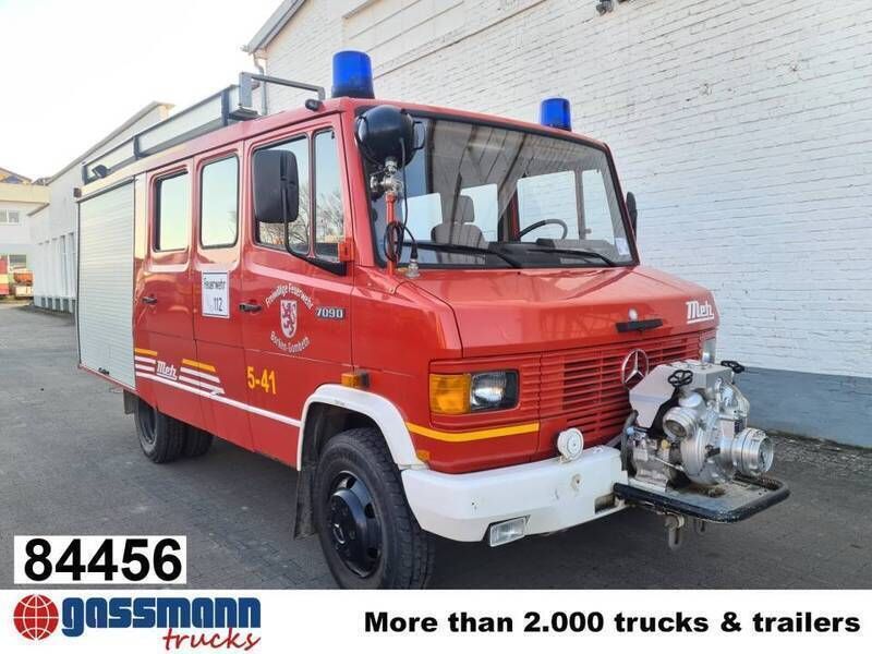 Roodrot Gebruikt 1988 Mercedes T2 Van | € 11.900 - Afbeelding 1/4