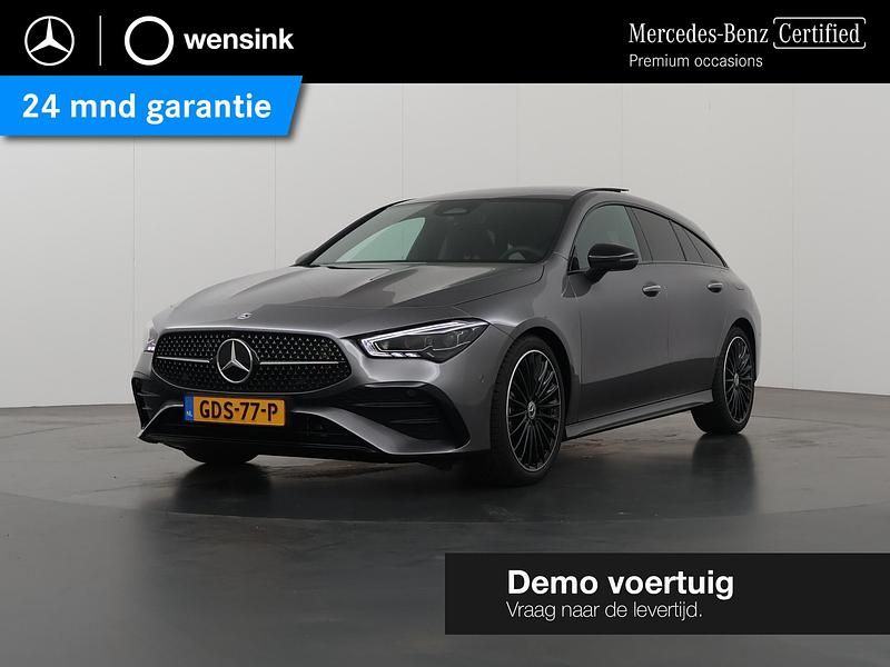 Berggrijs metallic Gebruikt 2024 Mercedes CLA180 Shooting Brake AMG line Plus Stationwagen | € 39.450 (Duur) - Afbeelding 1/4