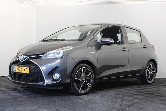 Grijs Gebruikt 2016 Toyota Yaris Hatchback | € 9.750 (Goede deal) - Afbeelding 1/4