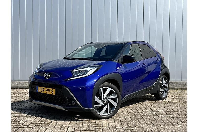 Blauw Gebruikt 2024 Toyota Aygo X Envy SUV | € 22.849 - Afbeelding 1/1