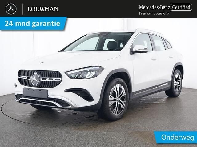Wit Occasion 2024 Mercedes GLA250 SUV | € 44.750 (Goede deal) - Afbeelding 1/4