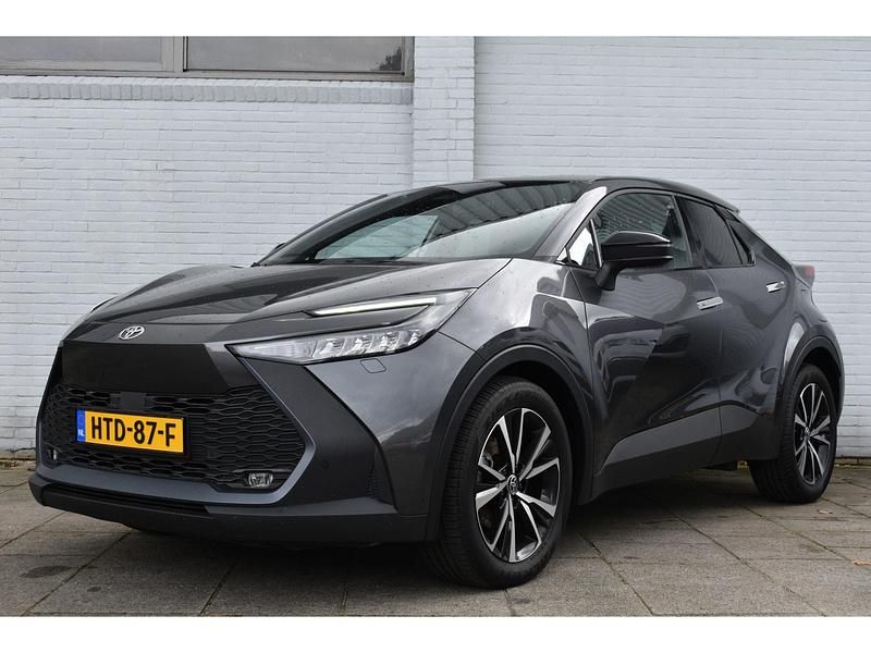 Grijs Gebruikt 2024 Toyota C-HR Limited SUV | € 32.399 (Eerlijke prijs) - Afbeelding 1/4