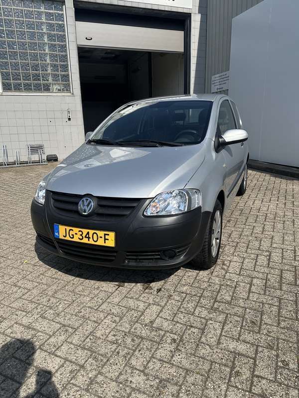 Grijs Gebruikt 2007 VW Fox Trendline Hatchback | € 1.990 (Iets duurder) - Afbeelding 1/4
