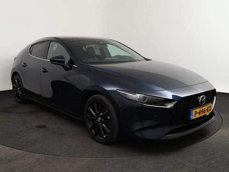 Occasion Mazda 3 Luxury 188 PK (138 kW) 2022 Deep crystal blue (blauw metallic) Hatchback