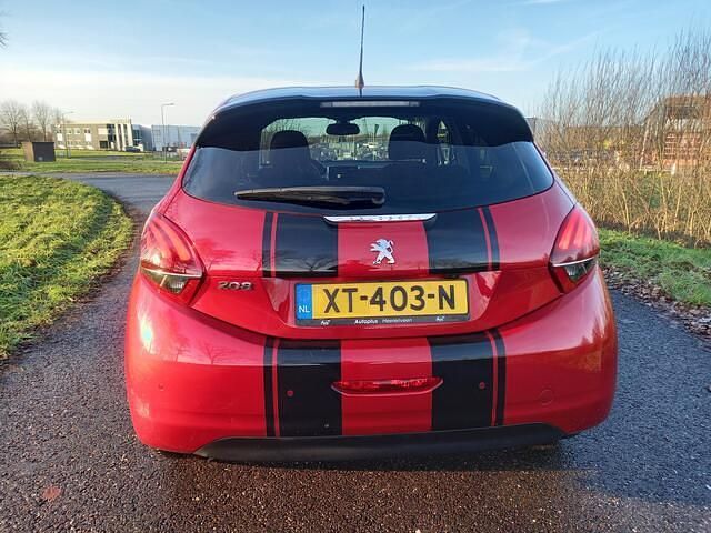 Occasion Peugeot 208 Allure 111 PK (81 kW) 2019 Rood Hatchback