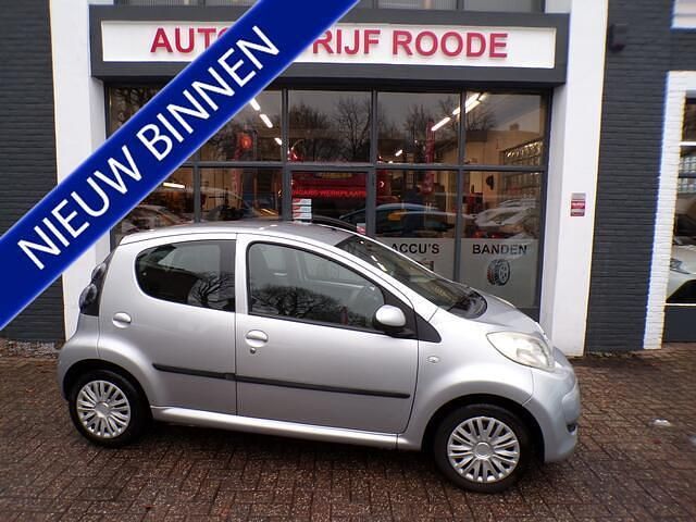 Zilver Occasion 2009 Citroën C1 Hatchback | € 2.750 (Eerlijke prijs) - Afbeelding 1/4