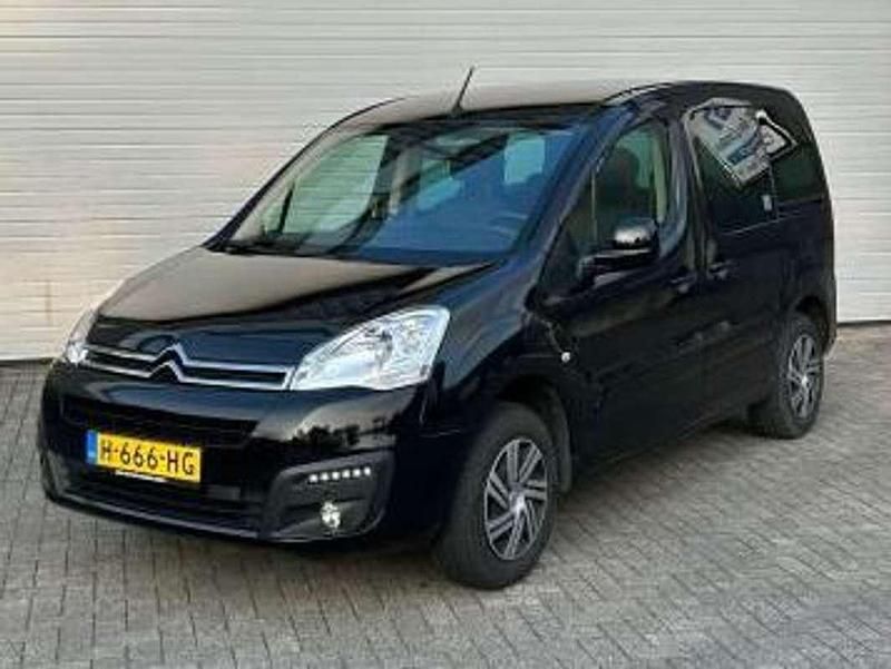Zwart Gebruikt 2020 Citroën Berlingo Feel MPV | € 11.500 (Eerlijke prijs) - Afbeelding 1/4