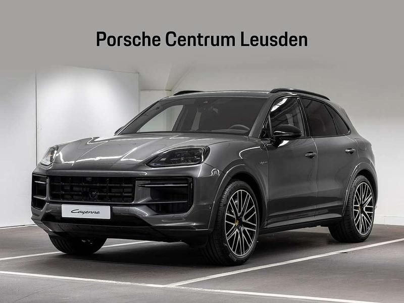 Grijs Nieuw 2025 Porsche Cayenne SUV | € 169.904 (Duur) - Afbeelding 1/4
