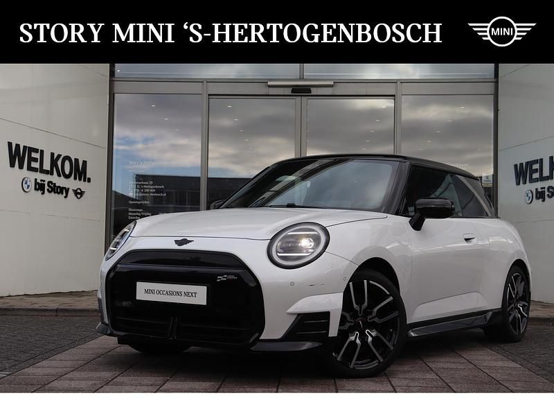 Wit Gebruikt 2024 Mini Cooper SE Hatchback | € 35.950 (Eerlijke prijs) - Afbeelding 1/4