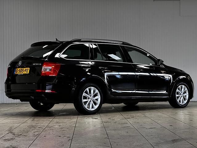 Occasion Skoda Octavia Business Line 150 PK (110 kW) 2019 Zwart (metallic) Stationwagen